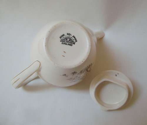 VINTAGE J & G MEAKIN 'ONE FINE DAY' COFFEE POT & LID c1948+