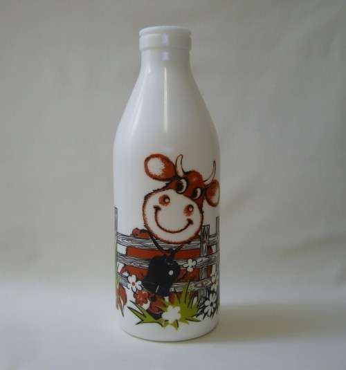RETRO ITALIAN EGIZIA WHITE GLASS MILK BOTTLE