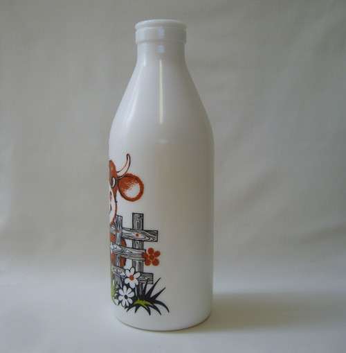 RETRO ITALIAN EGIZIA WHITE GLASS MILK BOTTLE