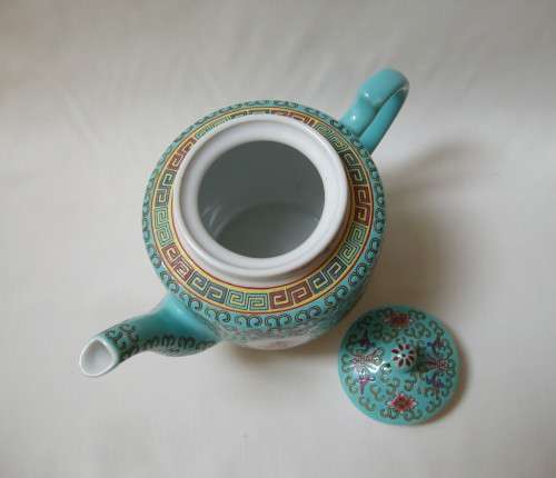 VINTAGE ZHONGGUO JINGDEZHEN TURQUOISE GREEN 'WAN SHOU WU JIANG' TEAPOT c1980's