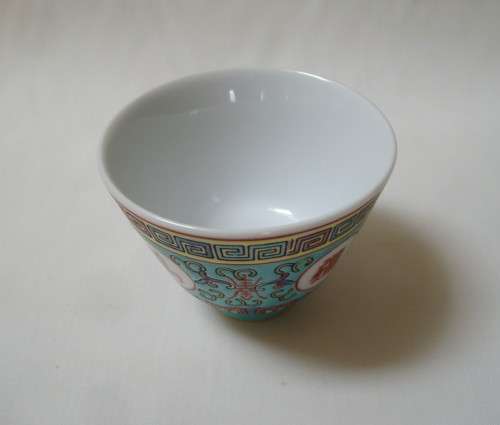 SET OF EIGHT VINTAGE ZHONGGUO JINGDEZHEN TURQUOISE GREEN 'WAN SHOU WU JIANG' TEA BOWLS c1980's