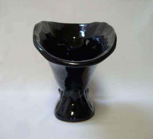VINTAGE LUCIA WARE No: 7008 CORNUCOPIA VASE c1940s