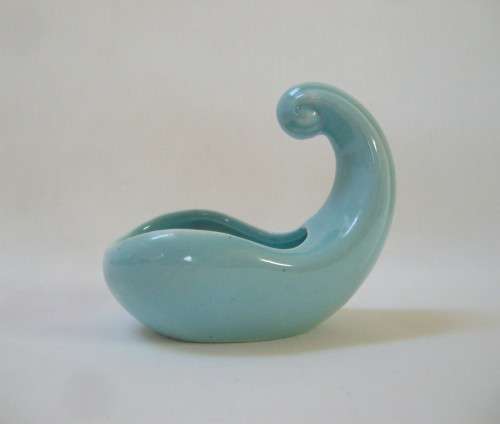 VINTAGE LUCIA WARE No: 1101 MINIATURE VASE c1940s