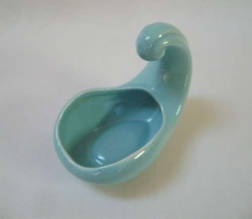 VINTAGE LUCIA WARE No: 1101 MINIATURE VASE c1940s