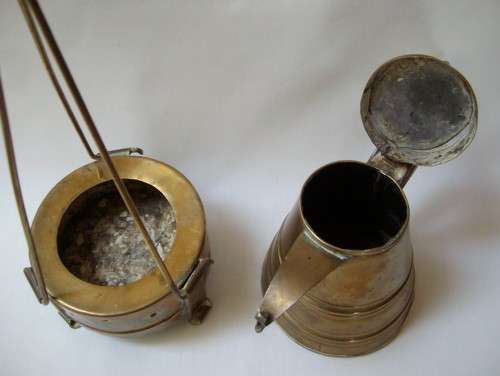 VINTAGE SWAHILI COAST ARAB MARKET VENDOR BRASS COFFEE POT & BRAZIER c1970s