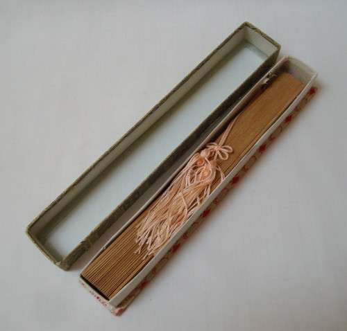 VINTAGE BOXED CHINESE PIERCED WOOD FOLDING FAN c1970s