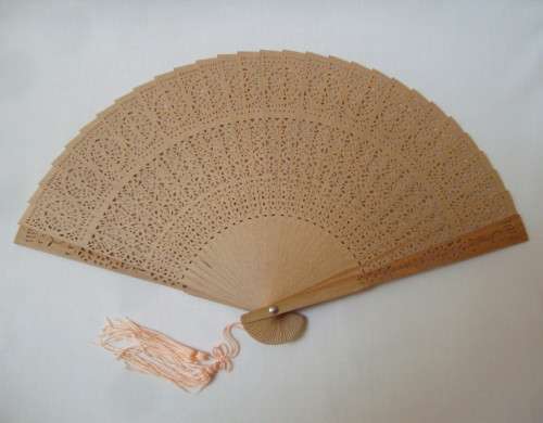 VINTAGE BOXED CHINESE PIERCED WOOD FOLDING FAN c1970s