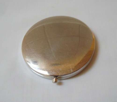 CINDY 'SHANGHAI SKYLINE' DOUBLE MIRROR MAKEUP COMPACT