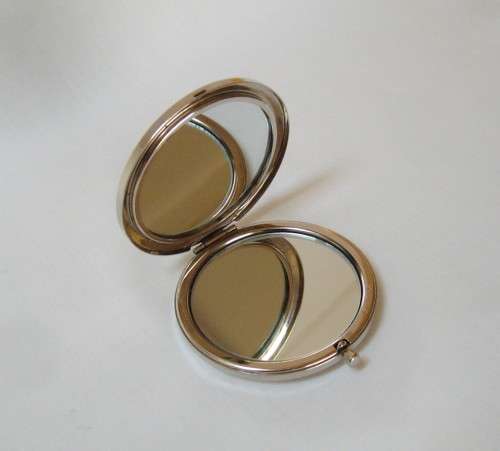 CINDY 'SHANGHAI SKYLINE' DOUBLE MIRROR MAKEUP COMPACT