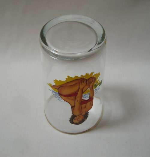 VINTAGE RETRO PIN-UP GIRL BIKINI NUDE DRINKING GLASS
