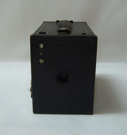 VINTAGE KODAK NO 2 BROWNIE MODEL F BOX CAMERA c1927-1933