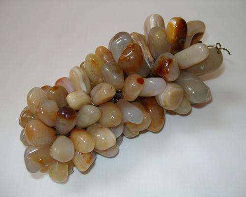 VINTAGE SEMI-PRECIOUS GEMSTONE BUNCH OF GRAPES