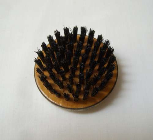 VINTAGE 'QUEEN ELIZABETH II CORONATION JUNE 2ND 1953' COMMEMORATIVE BRASS BRUSH