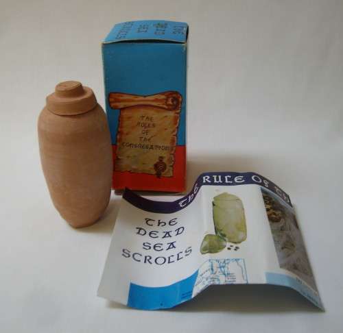 VINTAGE BOXED JEAN CHAVOUSHIAN SOUVENIR OF THE DEAD SEA SCROLLS