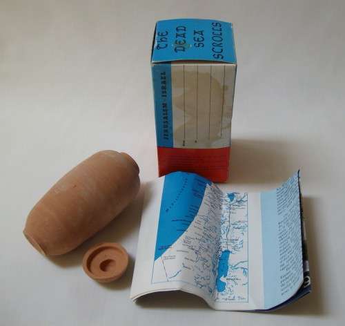 VINTAGE BOXED JEAN CHAVOUSHIAN SOUVENIR OF THE DEAD SEA SCROLLS