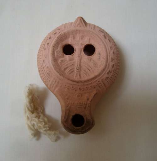 VINTAGE BOXED ANTIQUITIES OF THE HOLY LAND SOUVENIR ANCIENT ISRAELI OIL LAMP