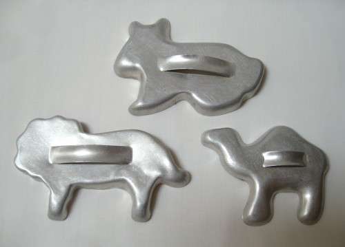 SET OF THREE VINTAGE ALUMINIUM COOKIE CUTTERS