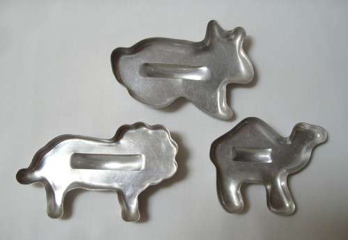 SET OF THREE VINTAGE ALUMINIUM COOKIE CUTTERS