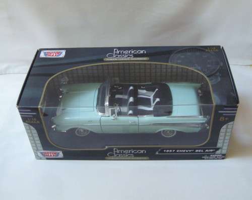 MOTORMAX AMERICAN CLASSICS SURF GREEN CHEVY BEL AIR CONVERTIBLE (1957) SCALE 1/18