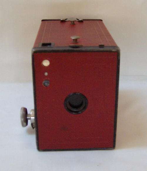 VINTAGE RED KODAK NO:2 BROWNIE BOX CAMERA c1921-33