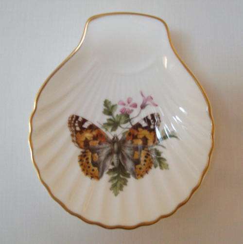 ROYAL WORCESTER "BUTTERFLIES" SCALLOP SHAPED BUTTER DISH