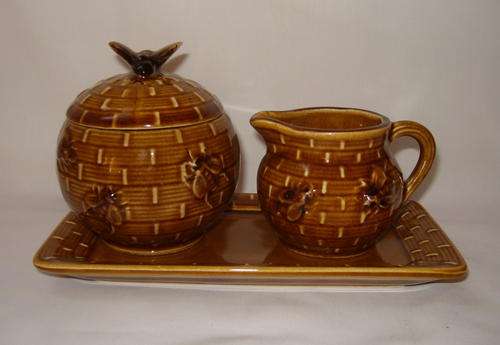 VINTAGE HONEY POT & CREAMER ON TRAY