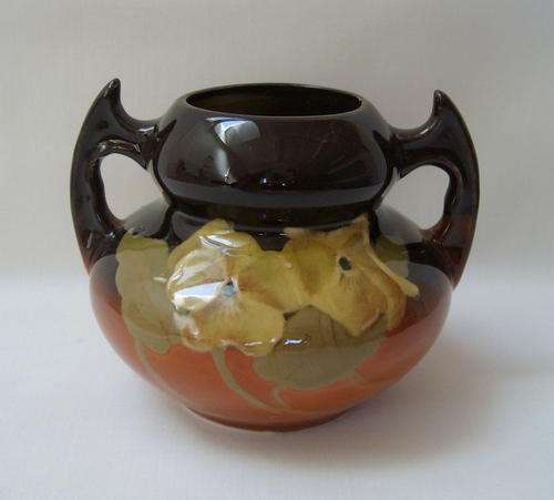 REDWOOD 'PANSY' TWIN-HANDLED VASE
