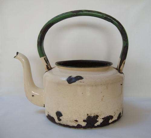 VINTAGE CREAM ENAMEL WITH GREEN TRIM KETTLE