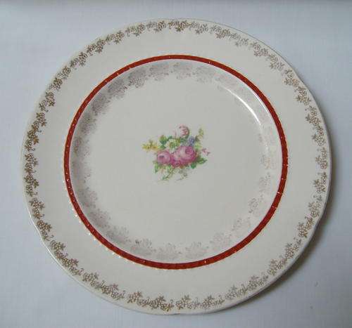 H & K TUNSTALL FLORAL DINNER PLATE c1933-42