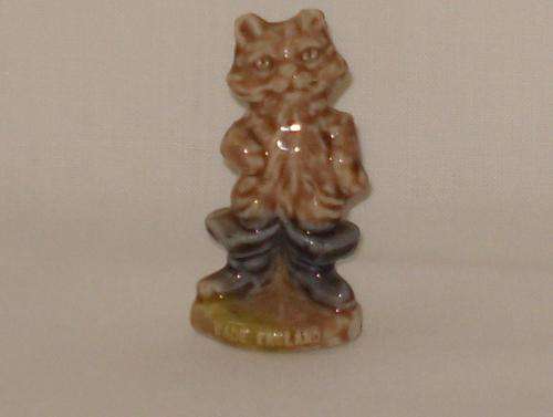 WADE WHIMSIE ~ PUSS IN BOOTS