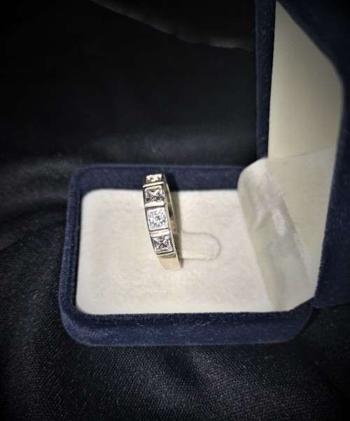 MAGNIFICENT SOLID 925 STERLING SILVER RING!!!