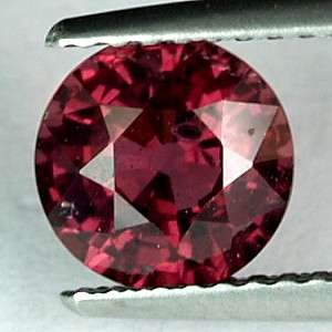 GARNET ROUND CUT  6 mm