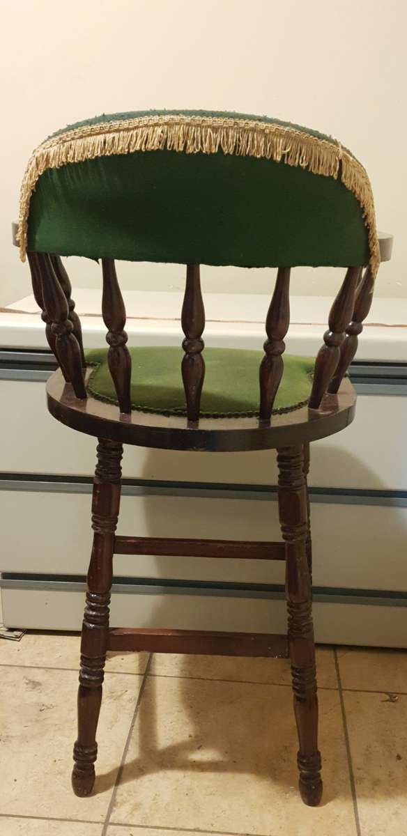 RARE ANTIQUE SOLID OAK PADDED PUB / BAR  STOOL.