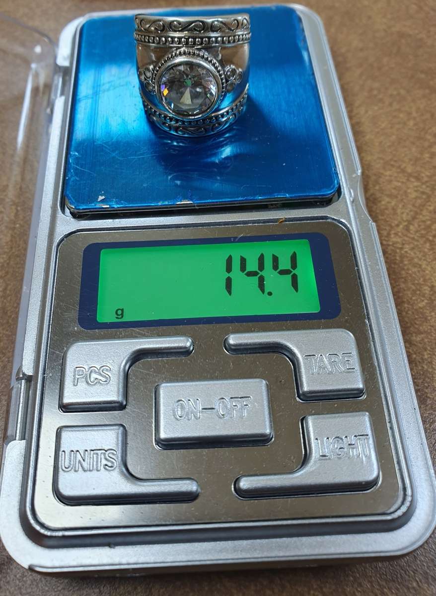 HEAVY & THICK HALLMARKED  925 SILVER LADIES RING.