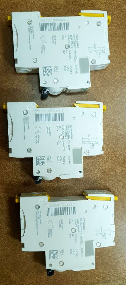 BRAND NEW 1 POLE `SCHNEIDER Acti9` SERIES Circuit Breaker.