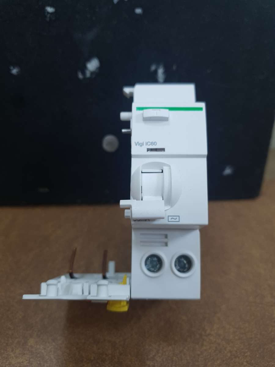 BRAND NEW  SCHNEIDER Acti9 SERIES  VIGI-IC60 EARTH LEAKAGE SWITCH.