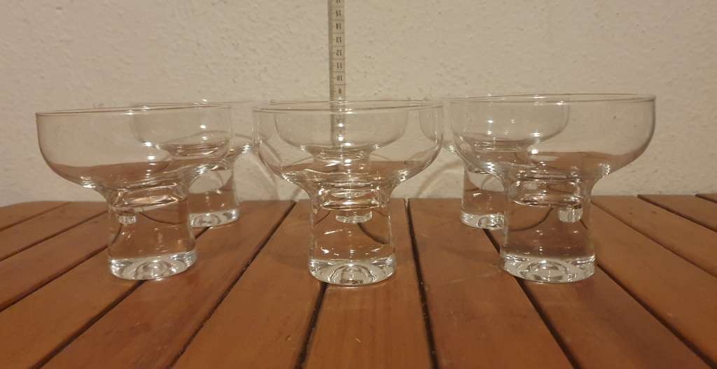 BRAND NEW SET OF 6 CUT GLASS DESSERT CUPS