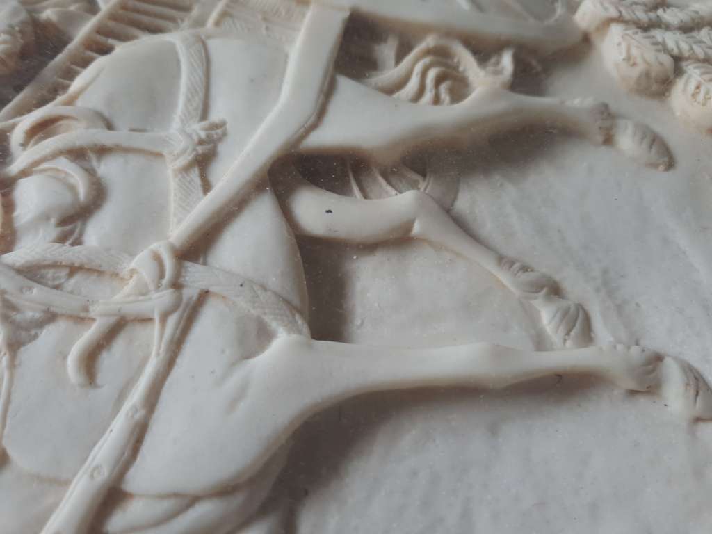 ANTIQUE HAND ENGRAVED HIGH RELIEF SIGNED CHINEESE RESIN SIDE TABLE.