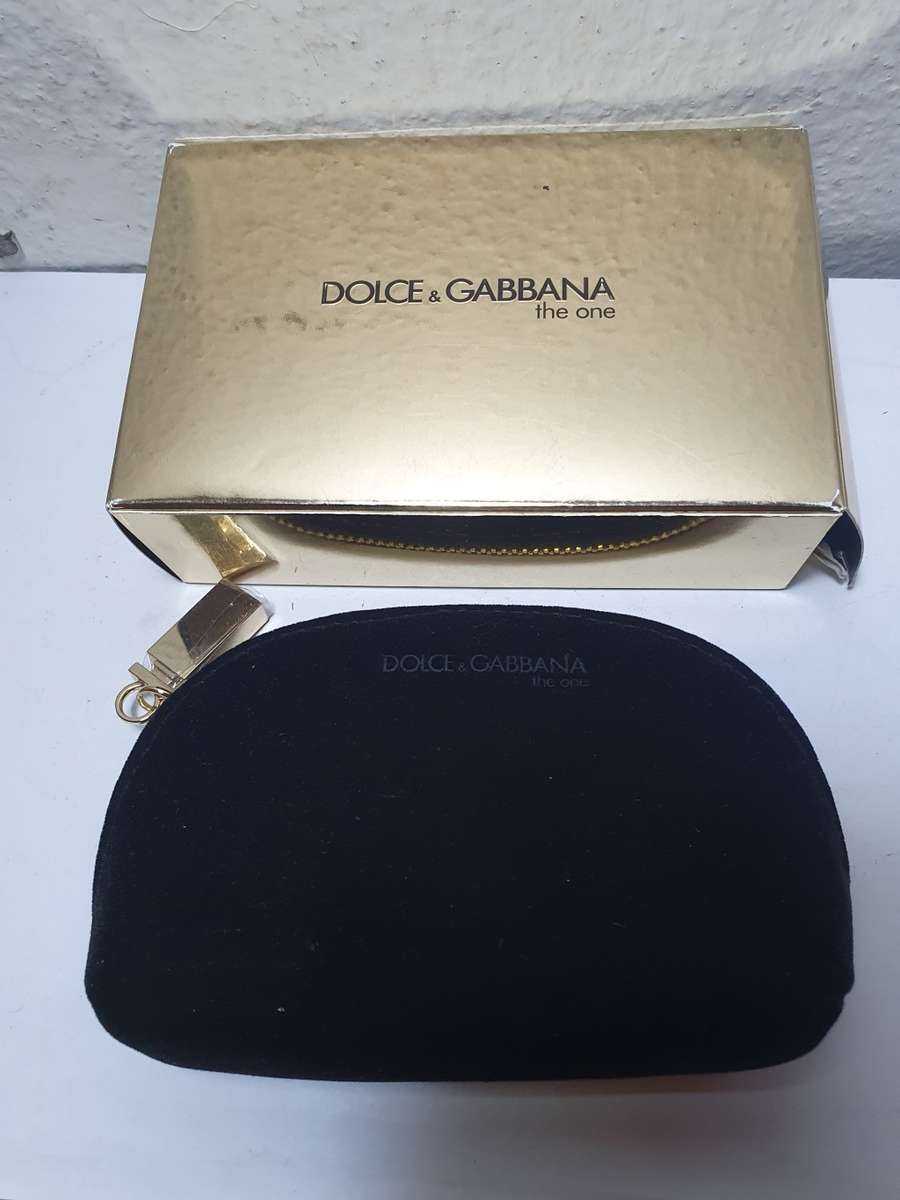 BRAND NEW LUXURY LADIES CLUTCH COSMETIC POUCH FROM `DOLCE & GABBANA`.