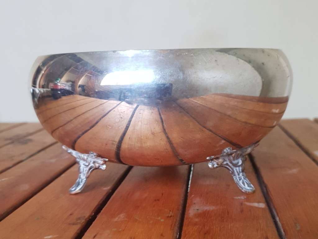 Vintage Three legged Silver Plated padestal Soup Taureen by Essari - Canada.