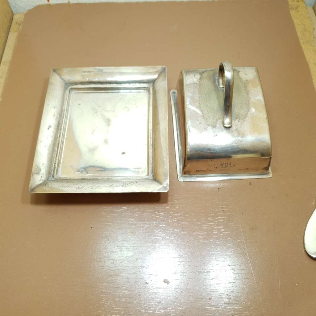 Hotel Silver - Antique Silver Plated Cheese / Butter dome with butter knife.