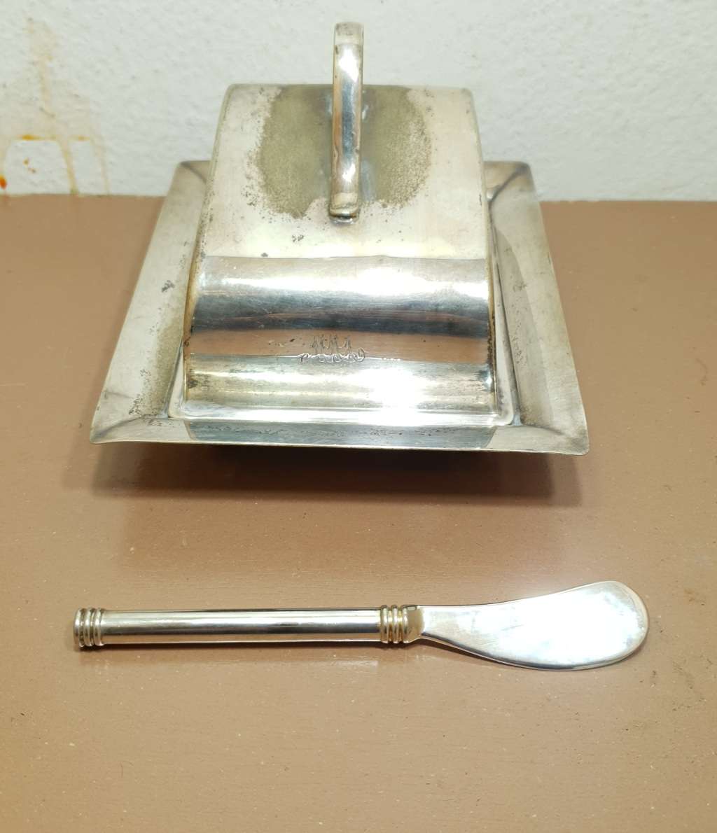 Hotel Silver - Antique Silver Plated Cheese / Butter dome with butter knife.