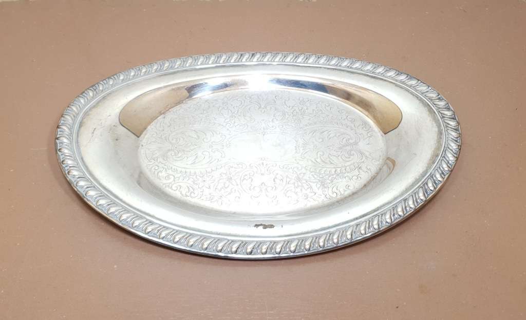 Demo Stock - Beautiful Silver Plated Fruit / Snack tray in excellent condition.