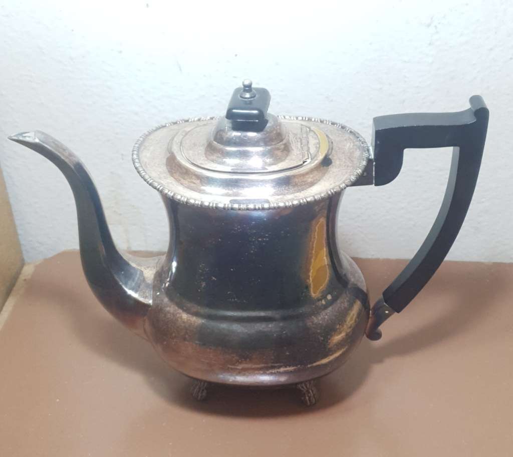 4 Piece Rare Antique Hallmarked English Tea set by  Viners of Sheffield - England in good condition.