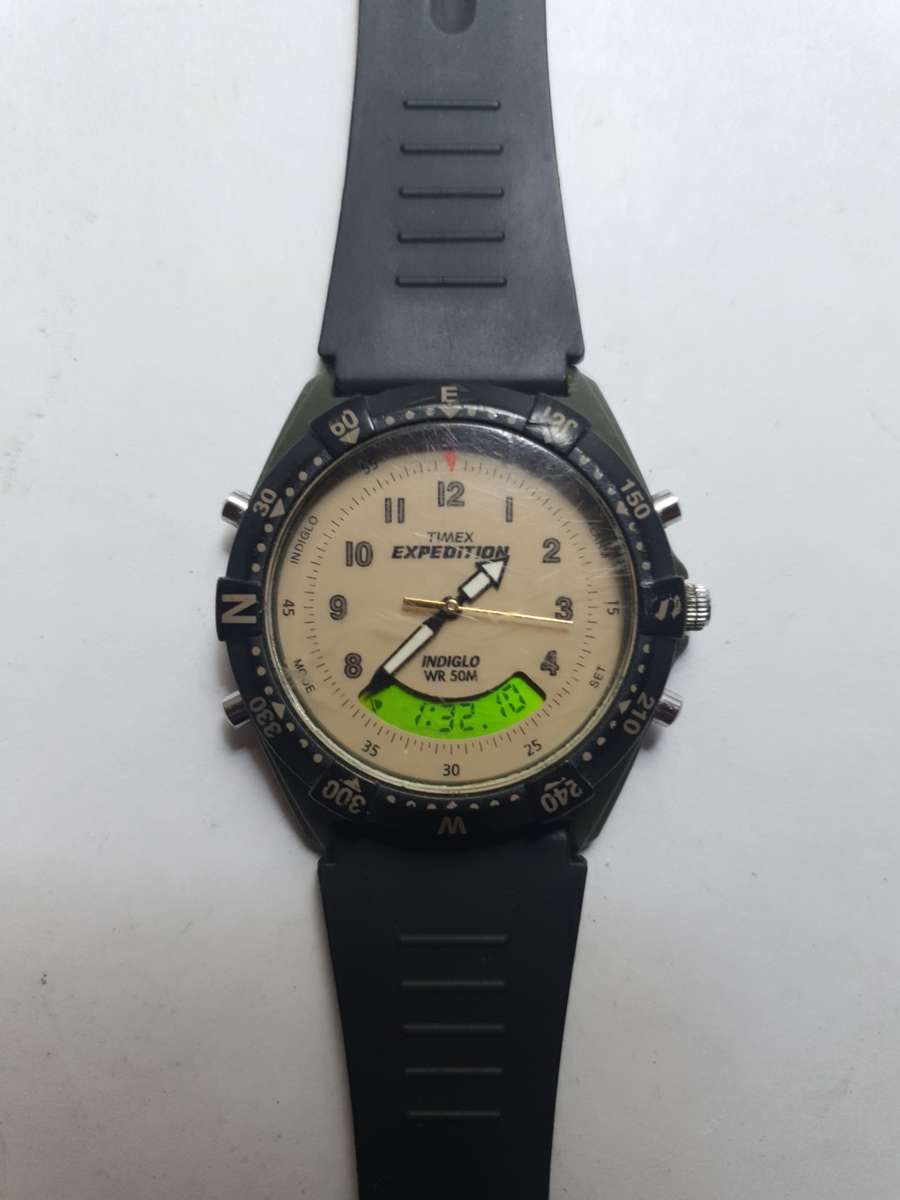 Vintage Timex - Expedition model rugged Indiglow dual mode swiss gents wrist watch.