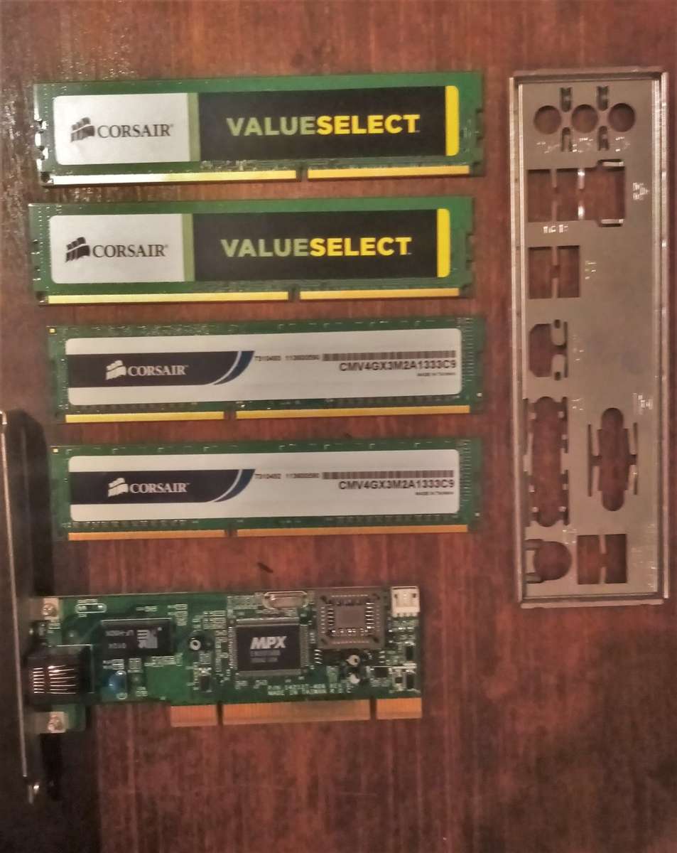 Gigabyte GA-B75M-D3H Bundle (i3 2125 + 8GB RAM + LAN CARD + Backplate) (Suitable for Windows 7 / 8)