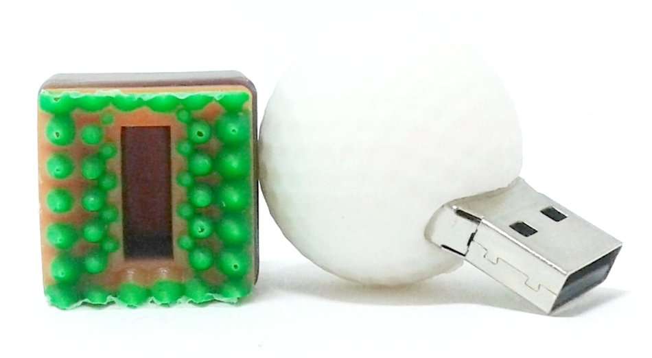 FLASH MEMORY DRIVE / 4GB USB 2.0 / Limited Edition Golf Ball Design