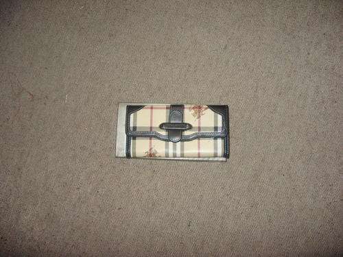 Burberrys Purse