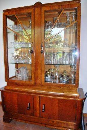 ART-DECO ROSEWOOD DISPLAY CABINET