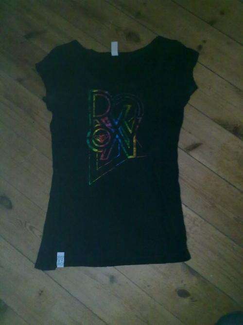 Roxy T shirt!!